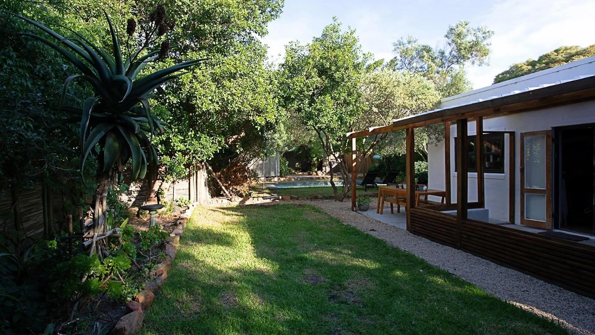Contacts de Damai Cottage